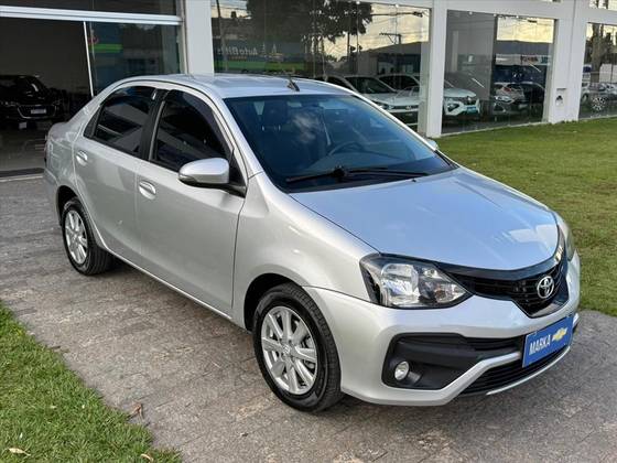 TOYOTA ETIOS 1.5 X PLUS SEDAN 16V FLEX 4P AUTOMÁTICO